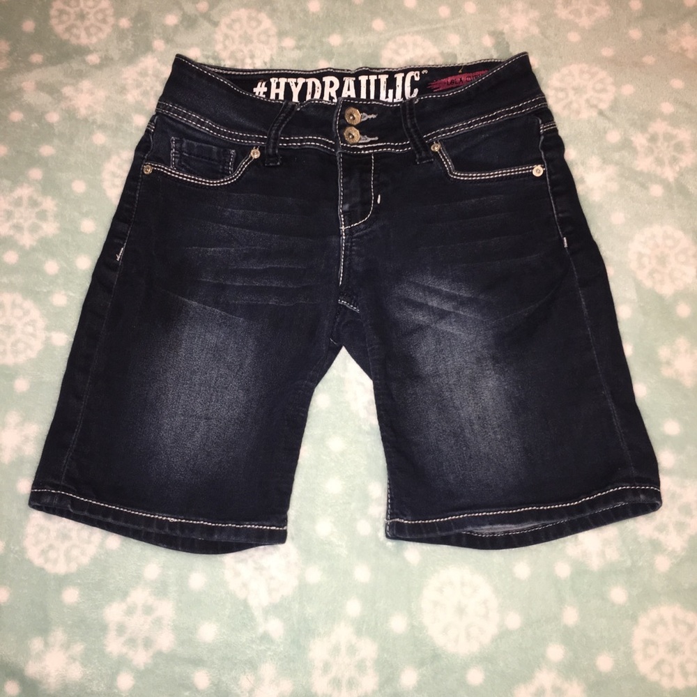 Hydraulic Shorts( Lola Curvy )